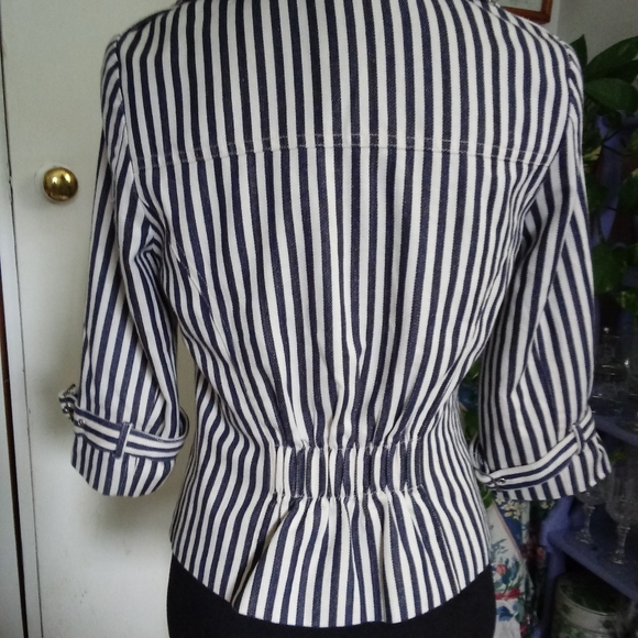 Jacket - Picture 3 of 6